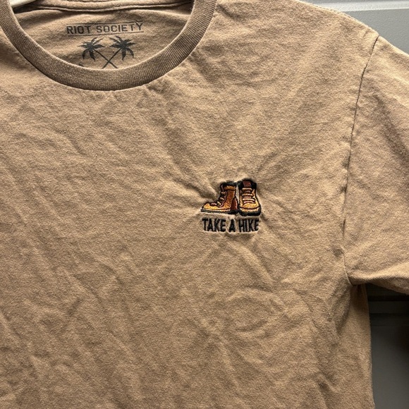 100% cotton 'Take A Hike' with boots embroidered T-Shirt - High Society - Picture 3 of 8